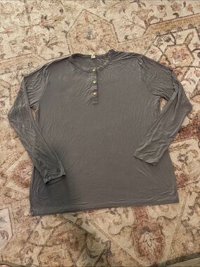 Kate Quinn Men's Long-Sleeve Henley